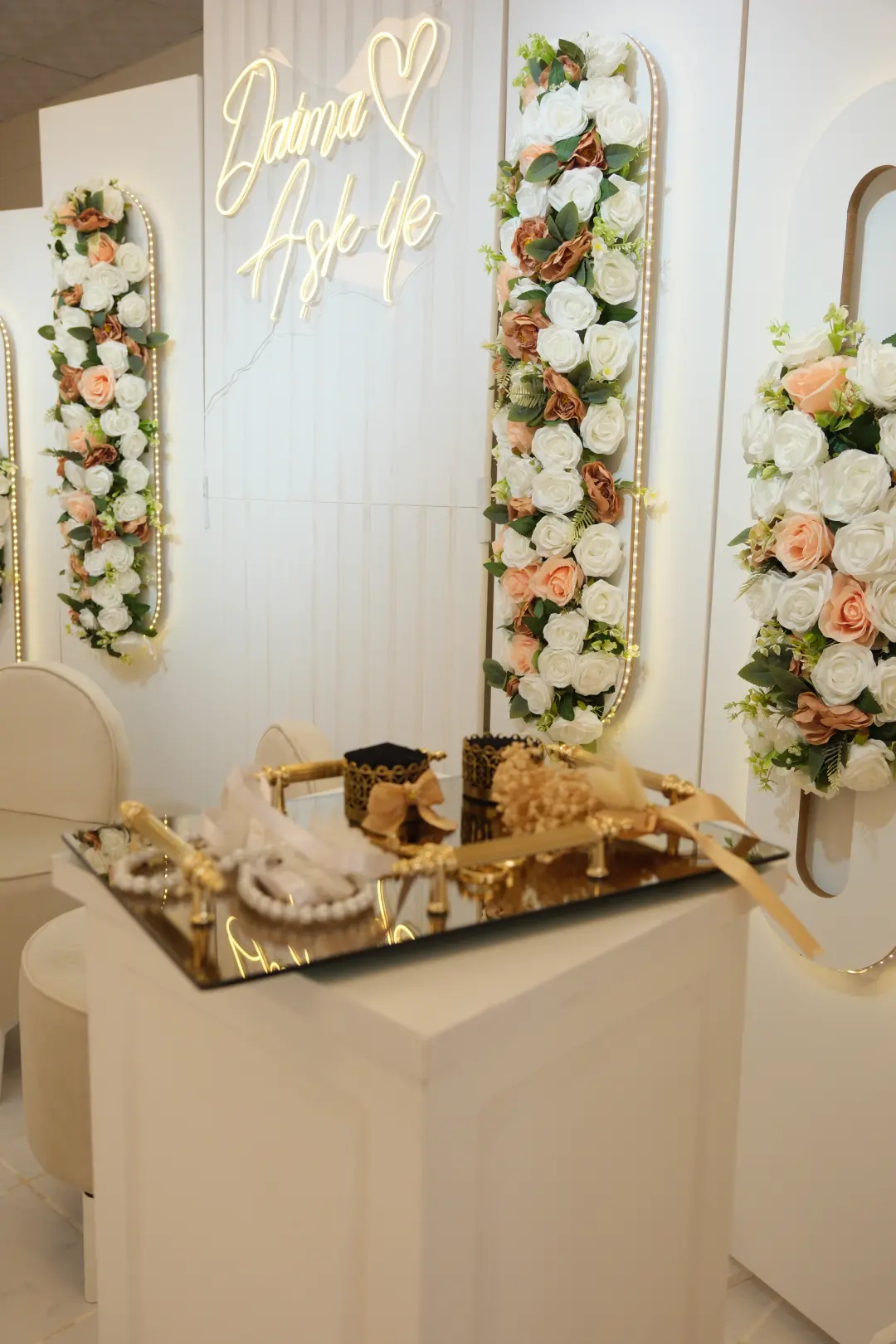 Nişan tepsisi detayı